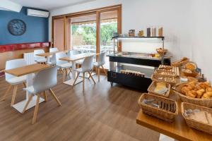 Hotels Sure Hotel by Best Western Saintes : photos des chambres