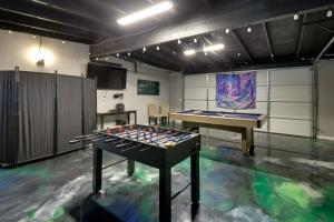 Mtn-View Home about 8 Mi to Joshua Tree Natl Park!