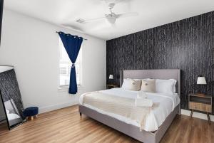 1B 1B Round Rock Pool, Sauna, On-Site Coffee Shop