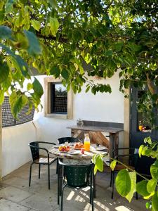 Casa da Artista - Stylish House with Plunge Pool and Lush Garden close to Beach