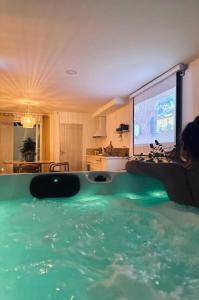 Maisons de vacances A 4 minutes de la plage, avec Jacuzzi et Sauna : photos des chambres