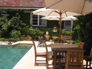 Griffith Gallery Flat