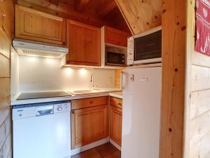 La Clusaz: Demi-chalet cosy 6 pers, cheminée, terrasse, wifi, animaux admis - FR-1-818-27