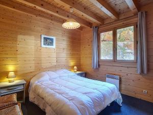 Demi-chalet confortable à La Clusaz - 6 pers, cheminée, wifi, animaux admis - FR-1-818-71