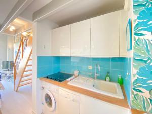 Appartement avec vue mer, piscine et WiFi - FR-1-709-82