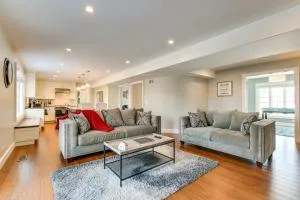 Lakefront Prospect Heights Home Ice Fish On-Site - Prospect Heights