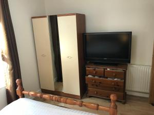 Ground floor flat near beach