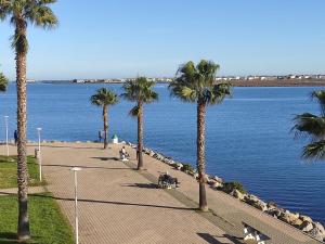 T2 Spacieux, Proche Plage, Parking Privé - FR-1-796-82
