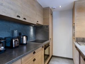 Courchevel 1850 - Appart rénové 3 ch, proche pistes, parking inclus - FR-1-631-227