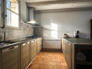 Villa Charentaise avec Piscine Privée - Jusquà 12 Pers. - FR-1-705-89