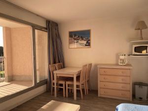 Appartement 2 pièces avec terrasse et piscine à Balaruc-les-Bains - FR-1-553-286