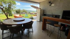 Casa de Campo na Represa, Rivieira de Santa Cristina III