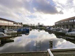 4 Teal House - 伯顿