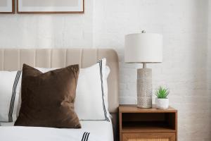 1288-5FS New Renovated 2 Bedrooms in UES