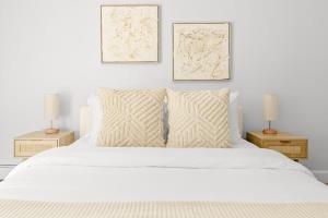 Bright & Modern - King Suite - Creekside Trail