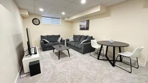 Private Cozy Spacious 1 bedroom basement suite