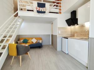 Appartement T2 Mezzanine - Front de mer - Parking privé - 4 personnes - St-Pierre-la-Mer - FR-1-795-51