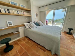 Villa rénovée proche plage Gigaro, vue mer, terrasse - FR-1-726-53