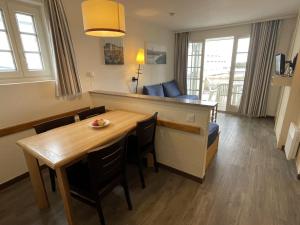 Appartement 4 pers à Arzon, piscine et parking, proche plage et port - FR-1-775-21