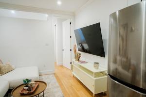 1288-4RN Newly furnished Prime UES 2BR