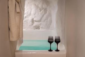 Jacuzzi Suite by Divalproperties-Mykonos
