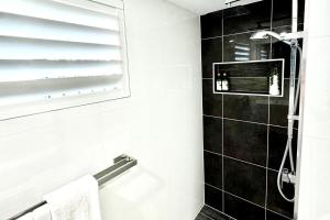 Coastal Modern 3 Bedroom Townhouse