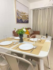 Spacious 2BR Suites at MOA