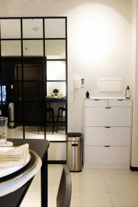 ModernAestheticPicc MoaCcpAirportPool Wi-Fi