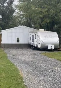 Cozy Camper - Etherton