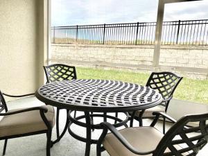 Luxury 2bd 2 bath Condo Home 221