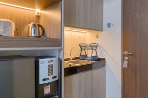 Good Place and Comfy Studio at Transpark Bintaro Apartment By Travelio