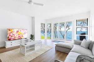 Kushala Lake House - 5 Bed Serenity - Gorokan