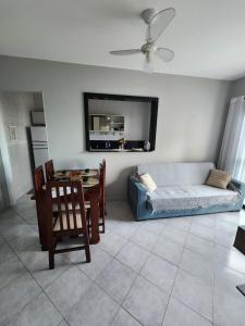 Apto em Praia Grande - Ocian, 100m da praia, garagem e Wi-Fi