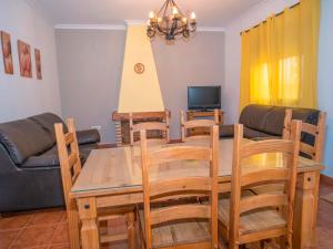 Chalet Piscina Privada con agua salada y vallada solo familias