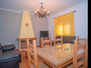 Chalet Piscina Privada con agua salada y vallada solo familias