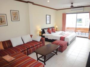 Patong Karlssons Hotel