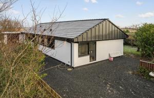 Stunning Home In Endelave With Wifi