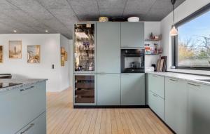 Stunning Home In Endelave With Wifi