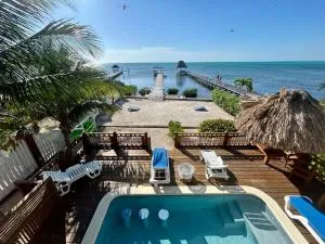La Perla Azul Beach House with Pool and 4 seater cart - Rancho
