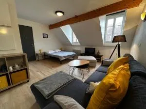 Studio à 200m des thermes avec piscine, parking et WiFi - FR-1-541-112 - Angles-sur-lʼAnglin