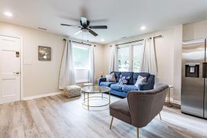 Cute ranch with king bed close to dtown Raleigh