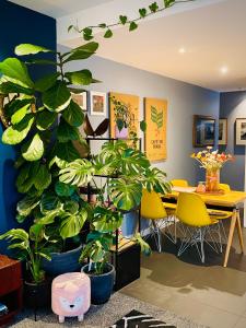 Extraordinary holiday stay for Melbourne explore