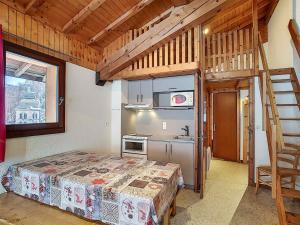 Appartements La Clusaz: Apt pour 8 pers, 2 chambres, parking, wifi, animaux - FR-1-818-26 : photos des chambres