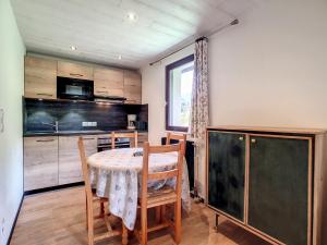 Appartements Studio 4 pers La Clusaz, animaux admis, parking - FR-1-818-96 : photos des chambres