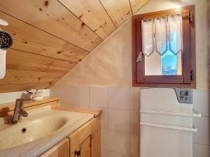 Appartements Charmant appartement 4 pers avec WIFI et animaux acceptes - La Clusaz - FR-1-818-99 : photos des chambres