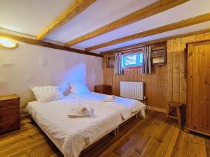 Chalets Chalet luxueux 12 pers, sauna, cheminee et parking a Saint-Martin-de-Belleville - FR-1-344-1226 : photos des chambres