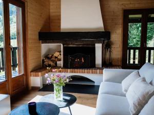 Maisons de vacances Chalet moderne avec cheminee et animaux bienvenus proche de Gerardmer - FR-1-589-778 : photos des chambres