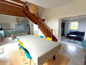 Maison moderne sur lîle avec jardin et Wi-Fi, proche plage - FR-1-368-450