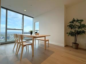 2 BR 1 Study 2 BATH, Southern Cross, Flagstaff, Lvl 65