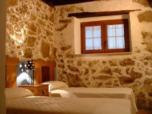 Apartamentos Rurales La Antigua Fonda - Candelario
